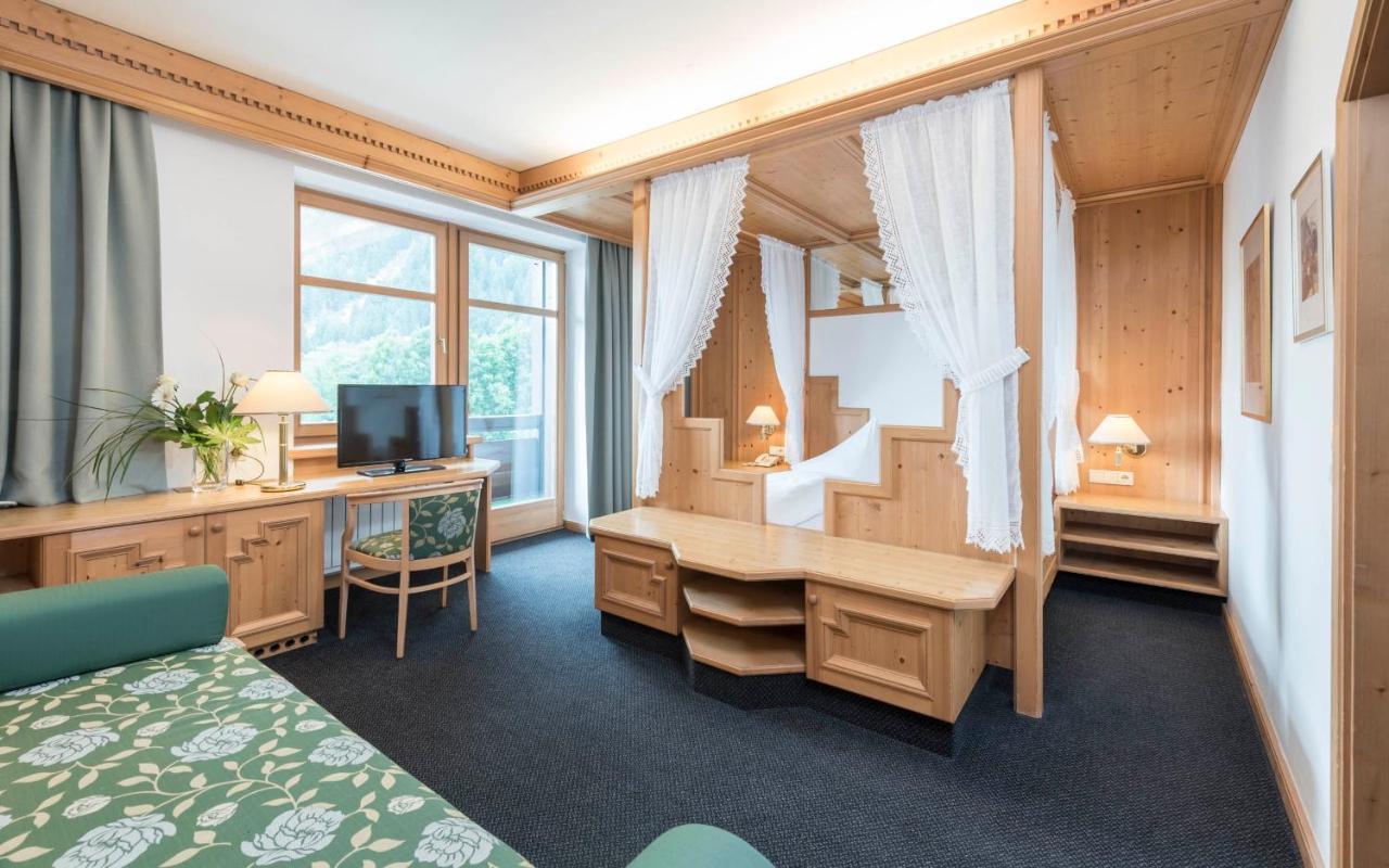 Ferien & Wellnesshotel Windschar Brunico Esterno foto