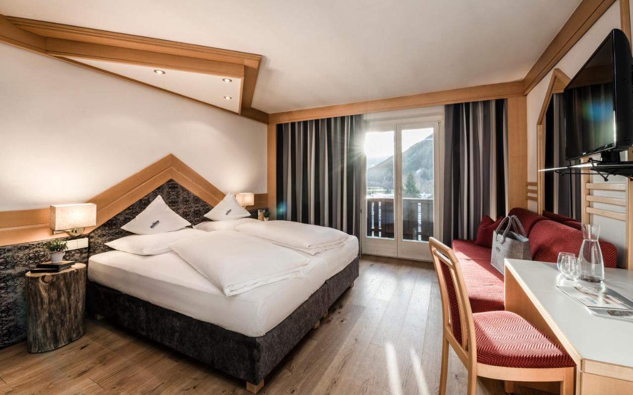 Ferien & Wellnesshotel Windschar Brunico Esterno foto