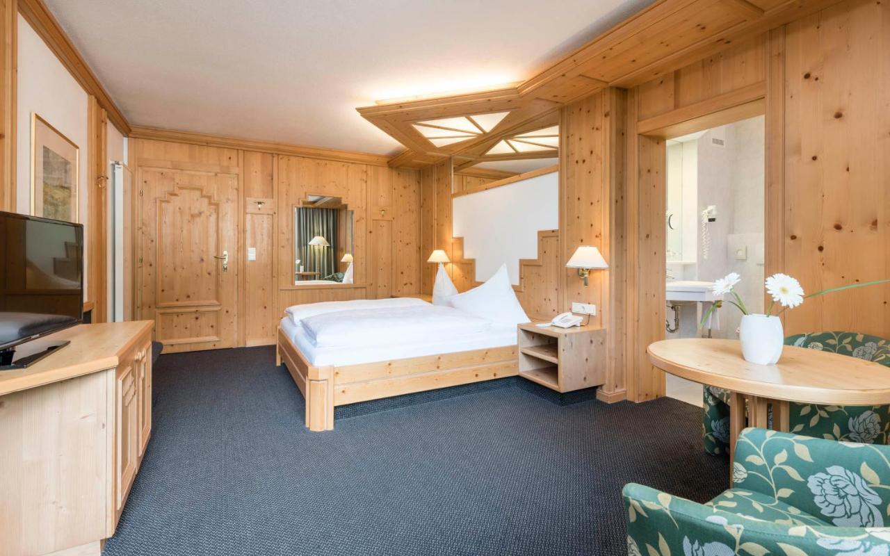 Ferien & Wellnesshotel Windschar Brunico Esterno foto