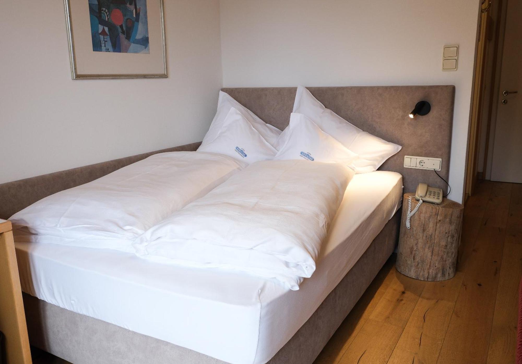 Ferien & Wellnesshotel Windschar Brunico Esterno foto
