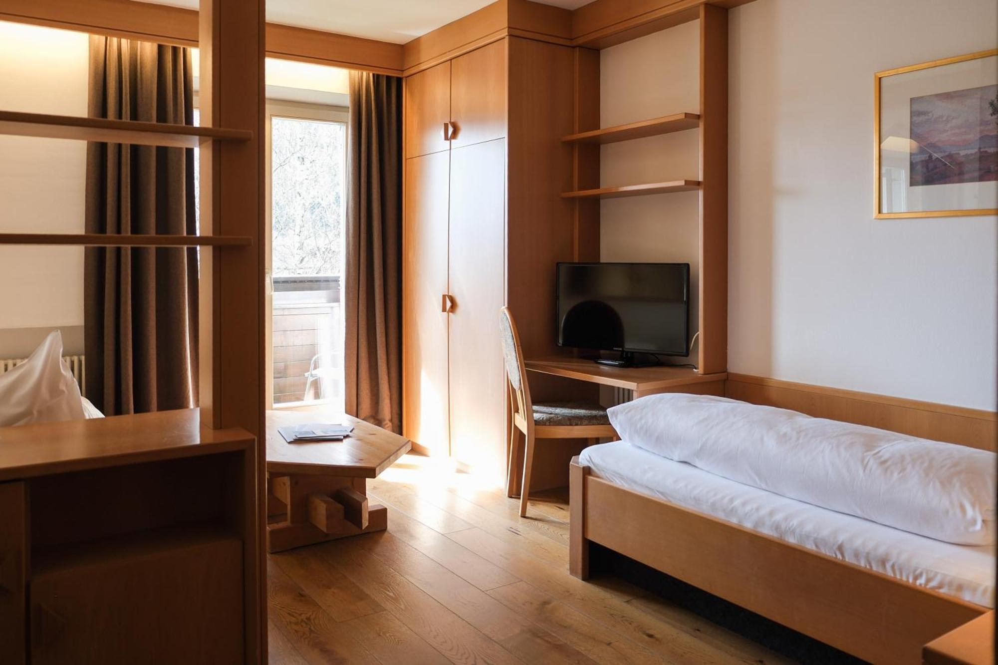 Ferien & Wellnesshotel Windschar Brunico Esterno foto