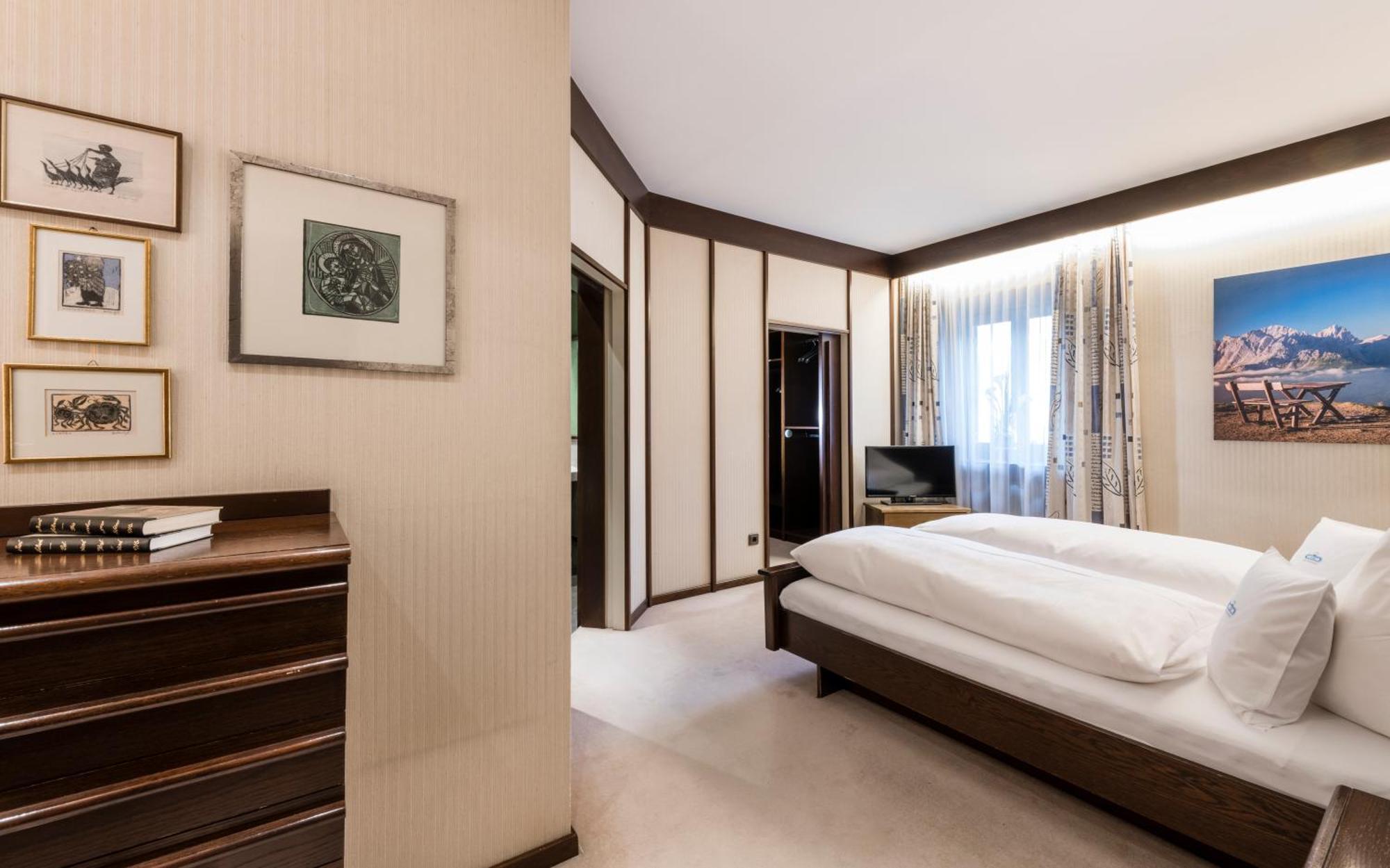 Ferien & Wellnesshotel Windschar Brunico Esterno foto