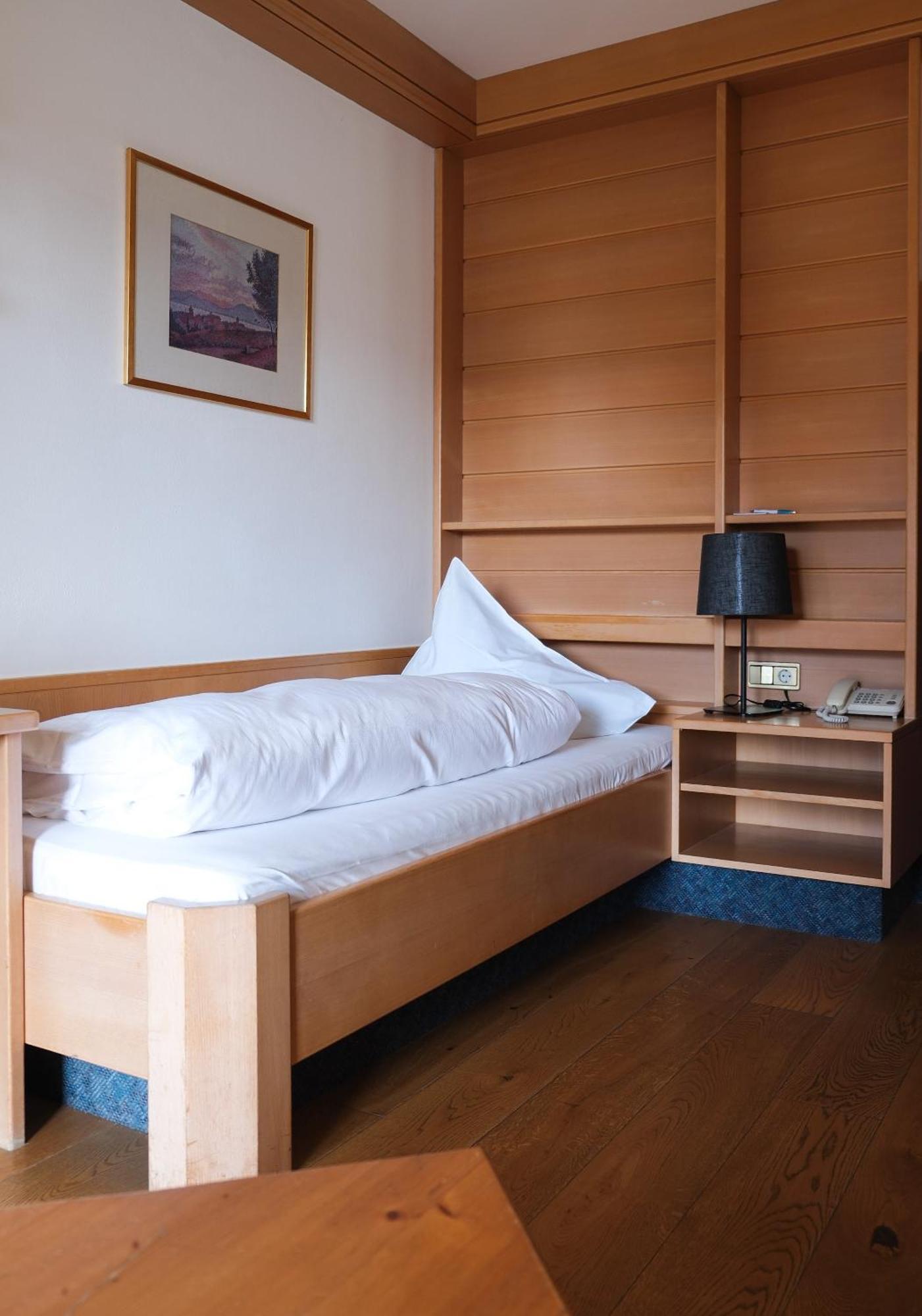 Ferien & Wellnesshotel Windschar Brunico Esterno foto