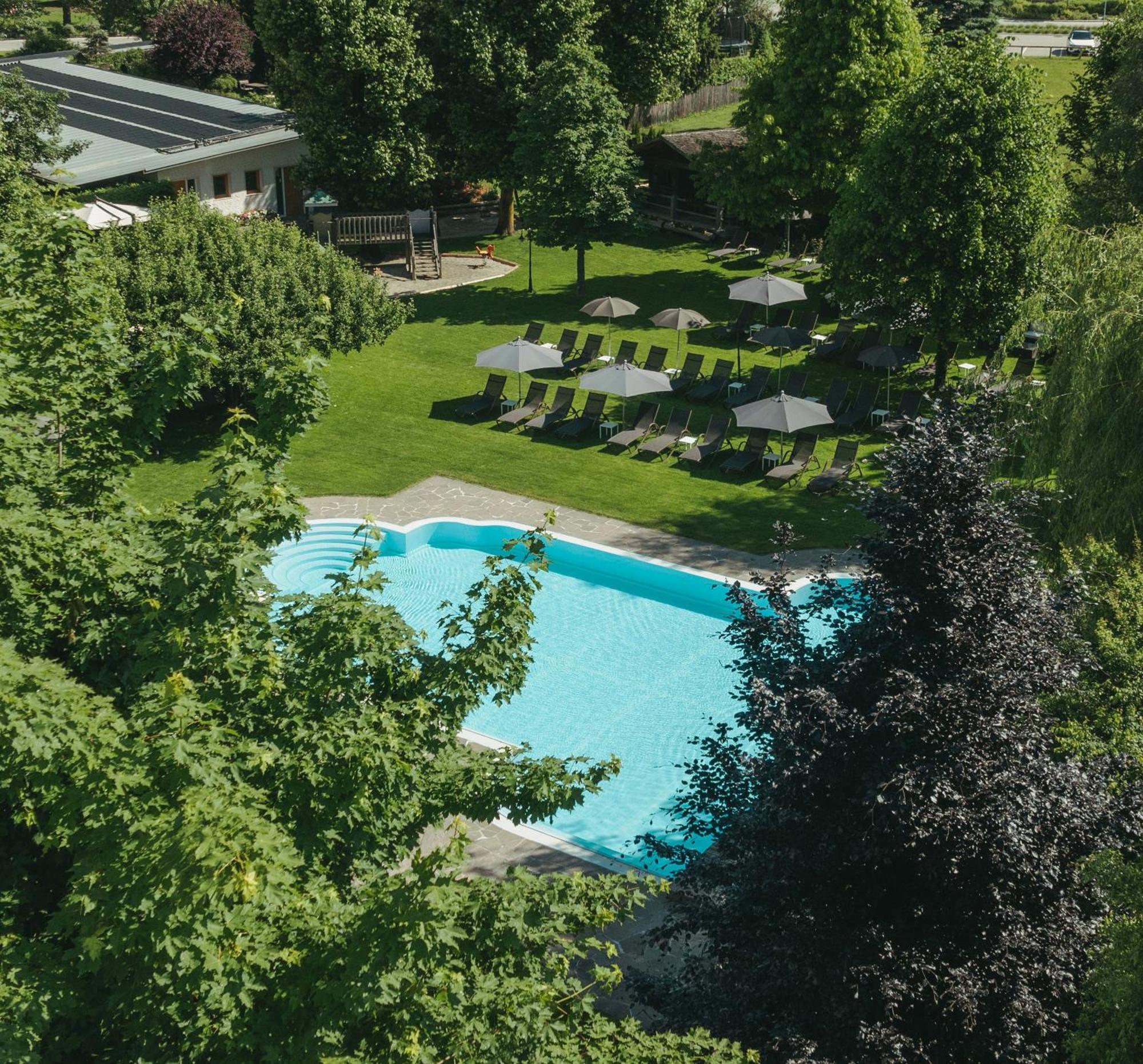 Ferien & Wellnesshotel Windschar Brunico Esterno foto
