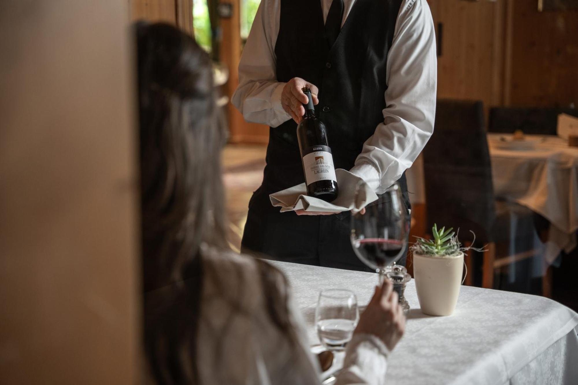Ferien & Wellnesshotel Windschar Brunico Esterno foto