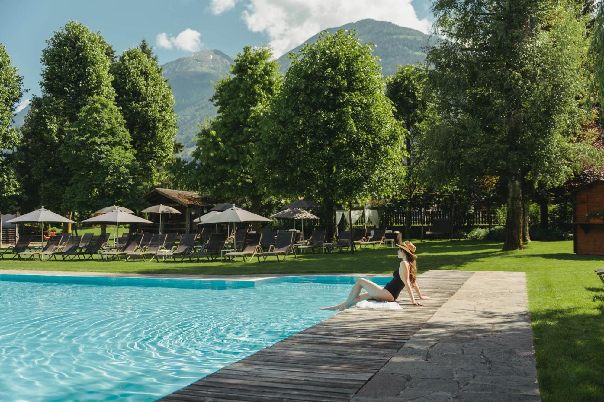 Ferien & Wellnesshotel Windschar Brunico Esterno foto